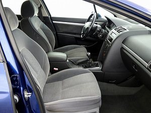 Peugeot 407 Elegance 2.0 100kW (6 foto / 7)