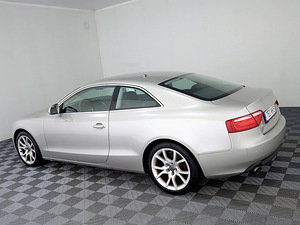 Audi A5 Highline ATM 3.2 195kW (4 foto / 7)