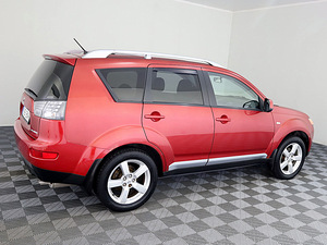 Mitsubishi Outlander Comfort 4x4 ATM 2.4 125kW (3 foto / 7)