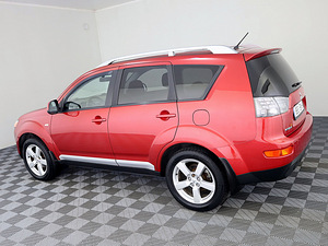 Mitsubishi Outlander Comfort 4x4 ATM 2.4 125kW (4 foto / 7)