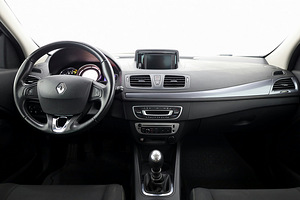 Renault Megane Facelift Limited 1.2 97kW (5 foto / 9)