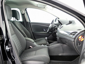 Renault Megane Facelift Limited 1.2 97kW (6 foto / 9)