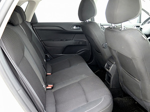 Citroen C4 Elegance Facelift 1.2 81kW (7 фото из 7)