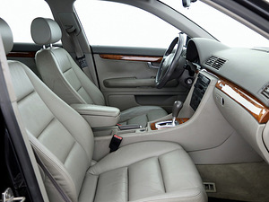 Audi A4 Comfortline Quattro ATM 3.0 162kW (6 фото из 7)