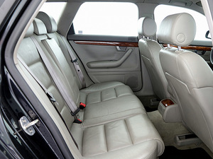 Audi A4 Comfortline Quattro ATM 3.0 162kW (7 фото из 7)
