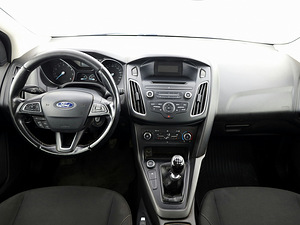 Ford Focus Turnier Comfort 1.0 92kW (5 фото из 7)