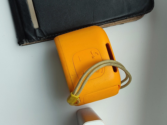 Komplekt, Telefon, powerpank ja kõlar.