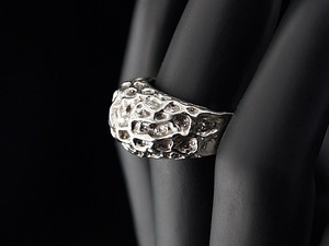 Серебряное кольцо (2 фото из 2)