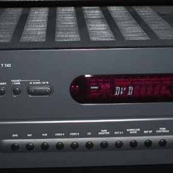 NAD surround sound receiver T742, Schneider põrandakõlarid