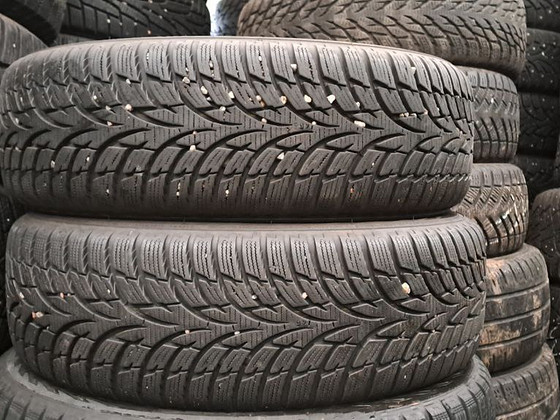 M+S / 175 65 15 / Nokian