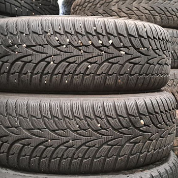 M+S / 175 65 15 / Nokian