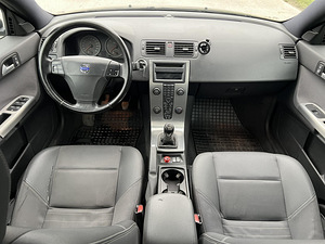VOLVO S40 (9 фото из 10)