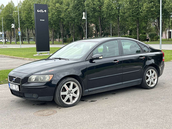 VOLVO S40