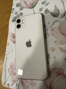 iPhone 11 (1 foto / 4)