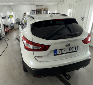 Nissan Qashqai (4 фото из 12)