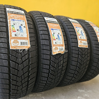 215 65 R 16 Crosswind Grip Peak Winter ( made by Michelin )