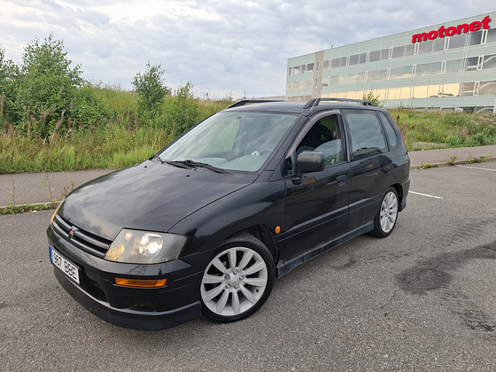 Mitsubishi Space Runner 2.4