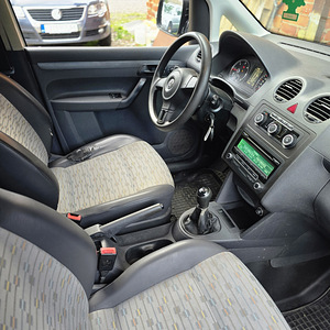 Volkswagen Caddy 1.6 75кВ (6 фото из 6)