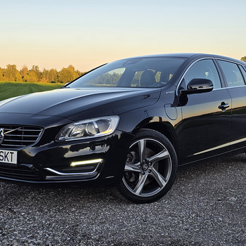 Volvo V60 Plug-In Hybrid AWD Summum 2.4 R5 D6 158kW