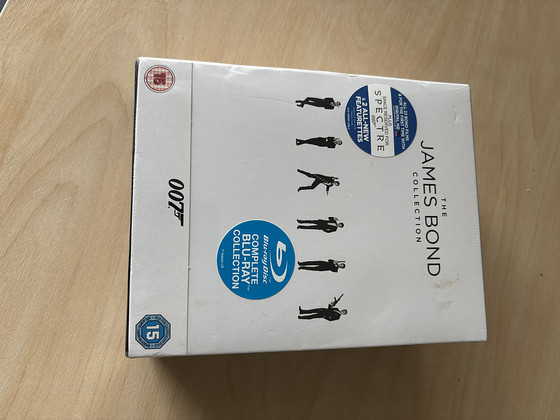 Комплект Blu-ray из 23 фильмов о James Bond (новый)