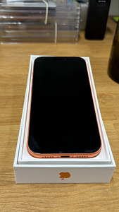 Apple iPhone 17 Pro 256Gb оранжевый, как новый (2 фото из 4)