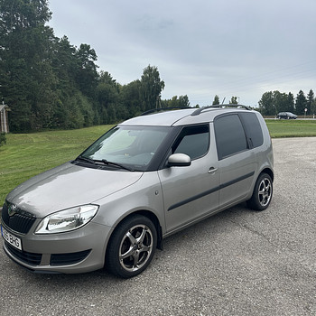 Škoda Roomster 1.6 TDI 77 кВт – 2012