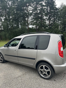 Škoda Roomster 1.6 TDI 77 кВт – 2012 (2 фото из 14)