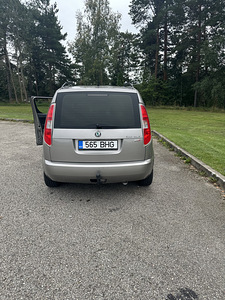 Škoda Roomster 1.6 TDI 77 кВт – 2012 (6 фото из 14)