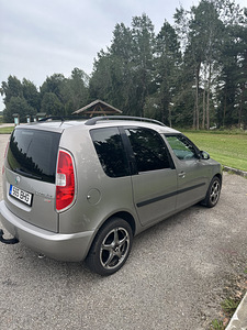 Škoda Roomster 1.6 TDI 77 кВт – 2012 (4 фото из 14)