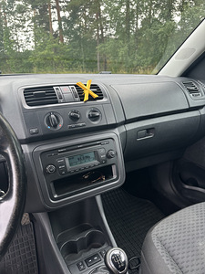 Škoda Roomster 1.6 TDI 77 кВт – 2012 (9 фото из 14)