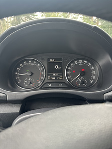 Škoda Roomster 1.6 TDI 77 кВт – 2012 (13 фото из 14)