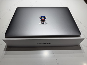 Apple MacBook Pro 15” 2018 - НА ЗАПЧАСТИ (1 фото из 2)