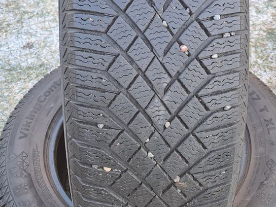 M+S / 225 65 17 / Continental