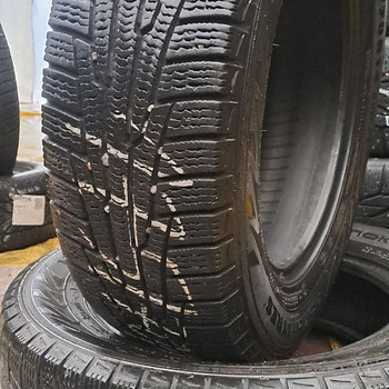 M+S / 175 70 14 / Nokian