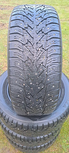 Naastrehvid / 235 55 17 / Bridgestone (1 foto / 1)