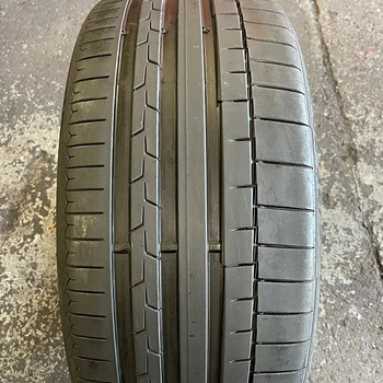 Suverehvid / 235 40 21 / Continental