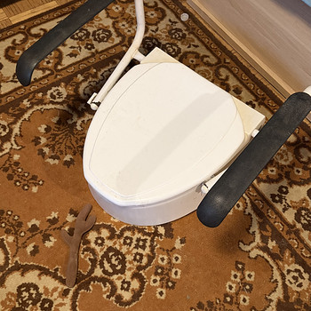 WC-poti iste / WC-poti kõrgendus