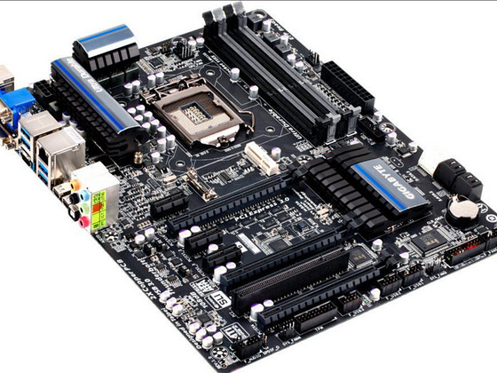 Gigabyte GA-Z77X-UP4 TH + Xeon E3-1270 v2 + 4x4 DDR3