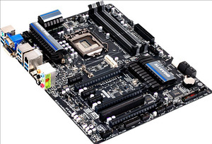 Gigabyte GA-Z77X-UP4 TH + Xeon E3-1270 v2 + 4x4 DDR3 (1 foto / 1)