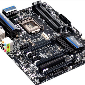 Gigabyte GA-Z77X-UP4 TH + Xeon E3-1270 v2 + 4x4 DDR3
