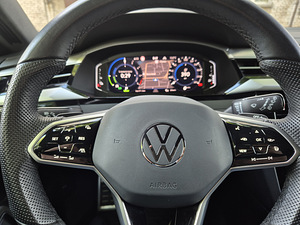 Volkswagen Arteon Shooting Brake R-line 1.4 170кВ (12 фото из 13)