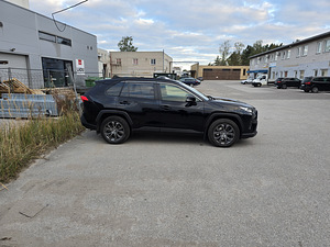 Toyota Rav 4 (2 фото из 8)