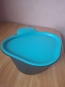 Tupperware (1 foto / 2)