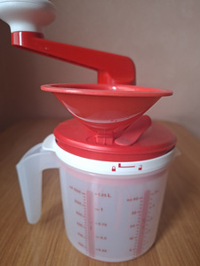 Tupperware (1 foto / 3)