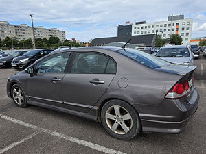 Honda Civic Hybrid Facelift ATM 1.3 70kW (4 фото из 6)