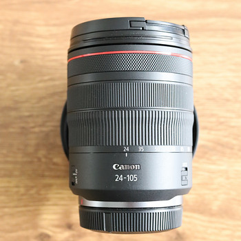 Canon RF 24-105mm f/4 L IS objektiiv.