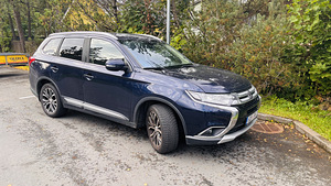 Mitsubishi Outlander 2.0bensiin , 110kw, 4wd, automaat (1 foto / 4)