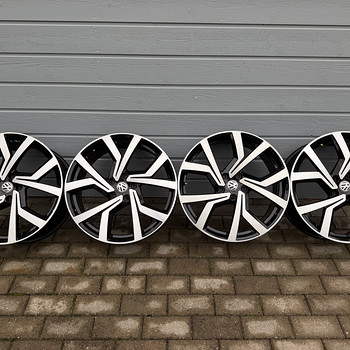R19x8 5X112 ET 45 57.1