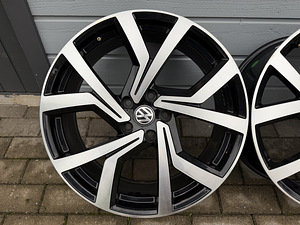 R19x8 5X112 ET 45 57.1 (2 foto / 6)
