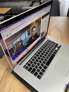 MacBook Pro, Apple / 15,4" Retina, 256 GB, RUS (2 foto / 5)